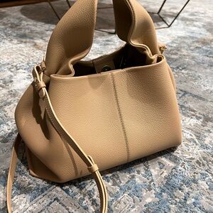 Polene Numéro Neuf
EDITION TEXTURED BEIGE